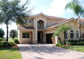1682 Double Eagle Trail in Naples, FL - Building Photo