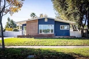3538 Roslyn St in Riverside, CA - Building Photo