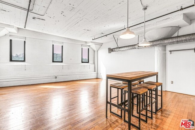 property at 200 N San Fernando Rd