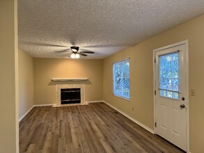 7726 Farmsbury Dr in Reynoldsburg, OH - Building Photo - Building Photo