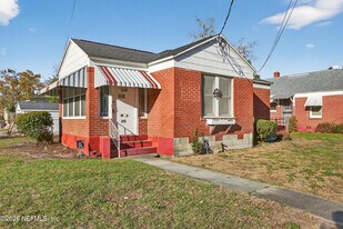 345 E 44th St in Jacksonville, FL - Building Photo