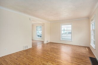 731 Ardmore St SE in Grand Rapids, MI - Building Photo - Building Photo