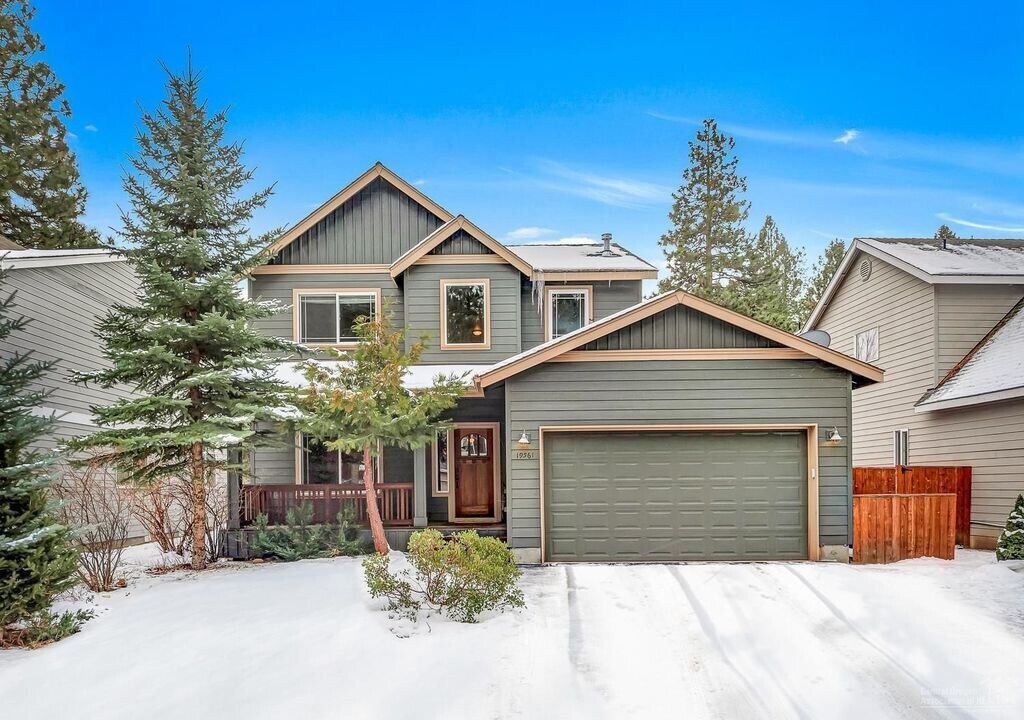 19561 Brookside Way in Bend, OR - Building Photo
