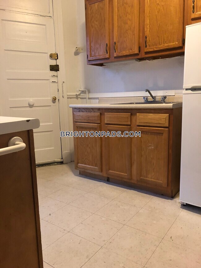 134 Englewood Ave in Boston, MA - Building Photo - Building Photo
