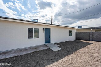 5039 N 18th Ave-Unit -2 in Phoenix, AZ - Building Photo - Building Photo