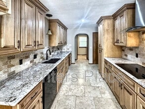 5001 E 97th Pl in Tulsa, OK - Foto de edificio - Building Photo