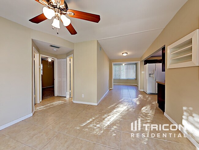 11896 104 Ln N in Largo, FL - Building Photo - Building Photo