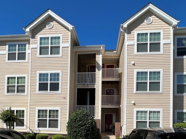 property at 3310 Harbour Pointe Pl