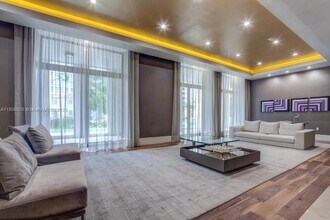 718 Valencia Ave, Unit 202 in Coral Gables, FL - Building Photo - Building Photo