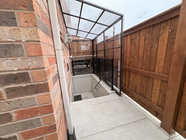 454 Acumen Ct in Mississauga, ON - Building Photo - Building Photo