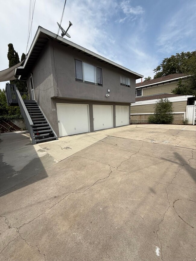 property at 231 N Orange St
