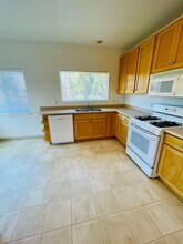 1426 Henry St-Unit -Unit F in Berkeley, CA - Building Photo - Building Photo