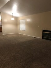 3114 Horseshoe Ct in Evans, CO - Building Photo - Building Photo