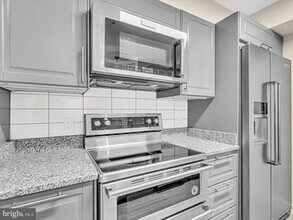 220 2nd St SE in Washington, DC - Building Photo - Building Photo