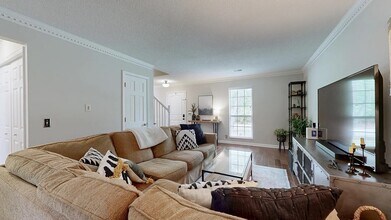 604 Old Lebanon Dirt Rd in Hermitage, TN - Building Photo - Building Photo