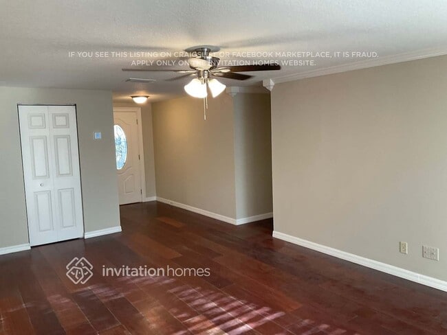 6828 Eden Ln in Tampa, FL - Building Photo - Building Photo