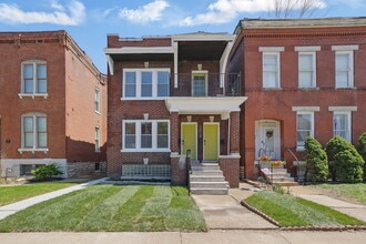 3218 California Ave, Unit 3218 California 2nd floor in St. Louis, MO - Building Photo - Building Photo