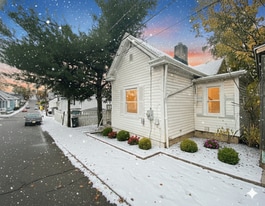 109 E Pitt St in Canonsburg, PA - Building Photo