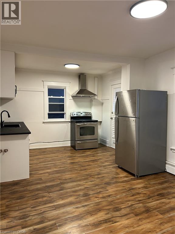 property at 3 Balmoral Ave S
