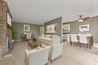 5700 Hillcrest Ln in Lisle, IL - Building Photo - Building Photo