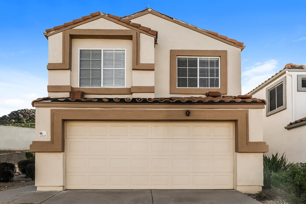 2345 E Gelding Dr in Phoenix, AZ - Building Photo