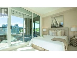 1925 Alberni St in Vancouver, BC - Building Photo - Building Photo