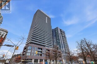 2075 Lakeshore Rd. in Burlington, ON - Building Photo