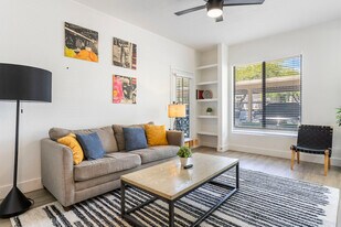 15608 N 71st St in Scottsdale, AZ - Building Photo