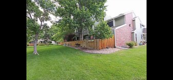 7476 E Arkansas Ave, Unit 302 in Denver, CO - Building Photo