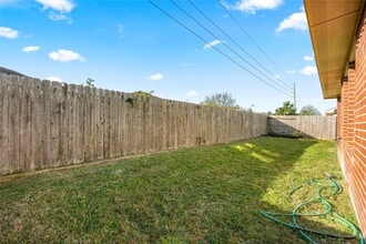 18003 Alora Springs Trace in Houston, TX - Foto de edificio - Building Photo