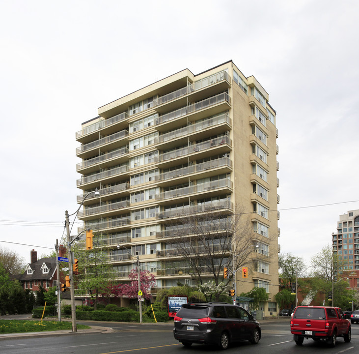 Balmoral Terrace in Toronto, ON - Building Photo