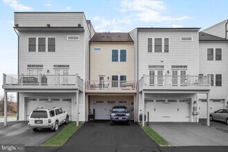 20800 Duxbury Terrace in Ashburn, VA - Building Photo - Building Photo