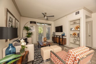 Woodbridge Villas in Sachse, TX - Foto de edificio - Building Photo