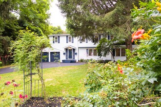 155 Penhurst Rd in Rochester, NY - Building Photo - Building Photo