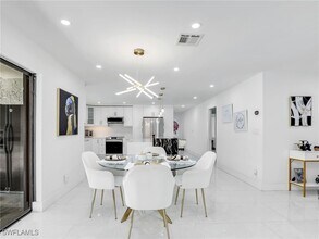 208 Erie Dr in Naples, FL - Building Photo - Building Photo