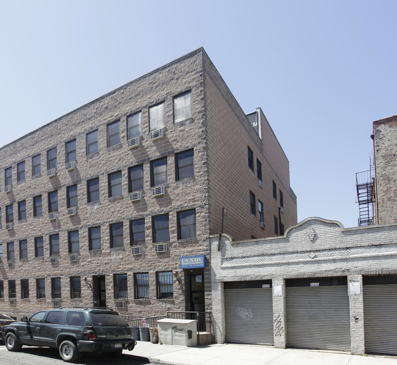 5 Sutton St in Brooklyn, NY - Foto de edificio