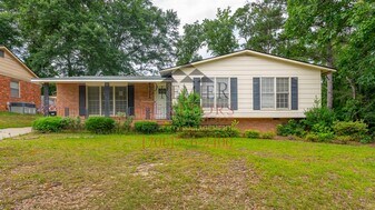 3853 Rockdale Dr in Columbus, GA - Building Photo