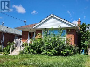 60 Gully Dr in Toronto, ON - Building Photo - Building Photo