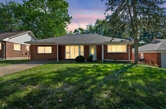7346 Canton Ave in University City, MO - Foto de edificio - Building Photo