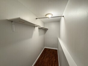 4038 W Potomac Ave, Unit G in Chicago, IL - Building Photo - Building Photo