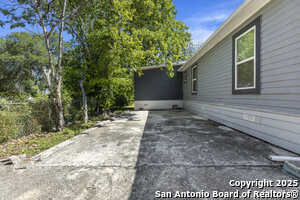 1611 E Carson St in San Antonio, TX - Building Photo - Building Photo