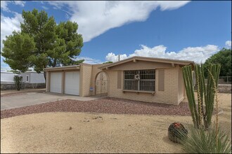 4109 Roxbury Dr in El Paso, TX - Building Photo - Building Photo