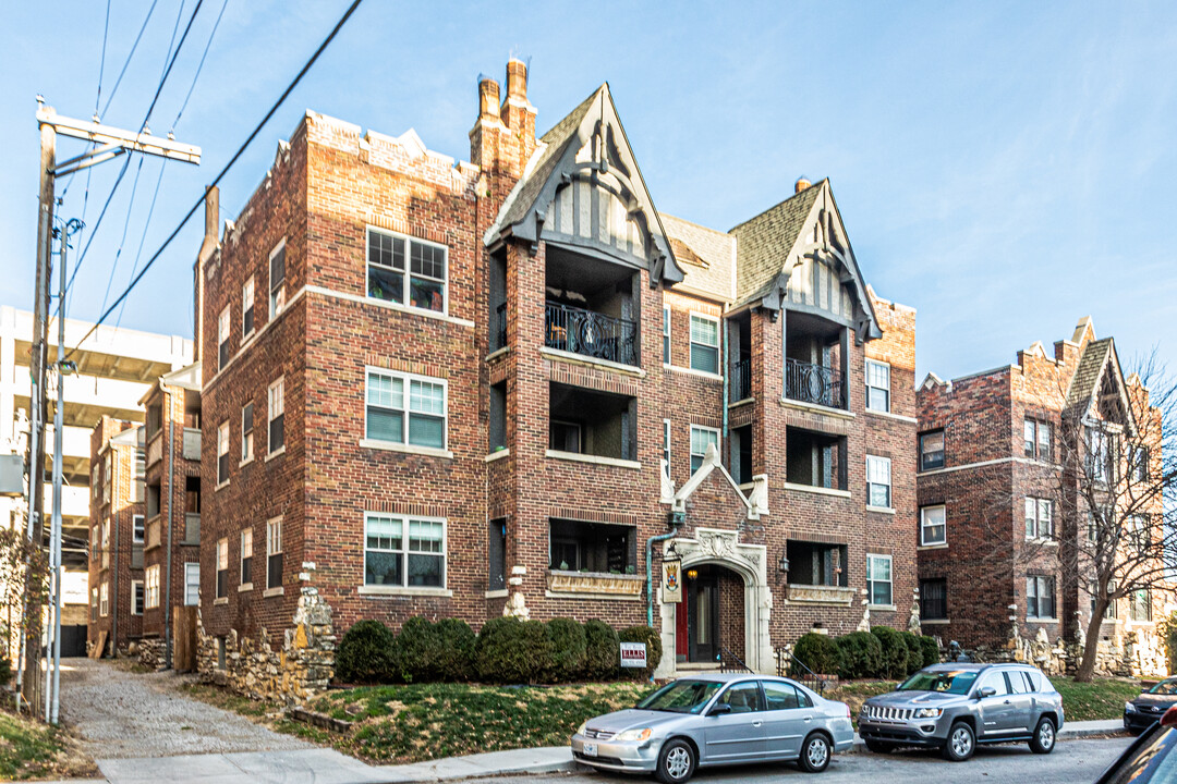 Braemar Apartments in Kansas City, MO - Foto de edificio