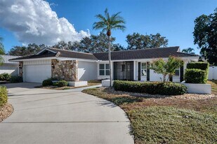 2926 Captiva Dr in Sarasota, FL - Building Photo