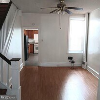 190 W Roosevelt Blvd in Philadelphia, PA - Building Photo