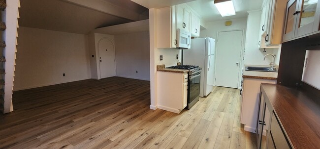 335 Los Arbolitos Blvd in Oceanside, CA - Building Photo - Building Photo