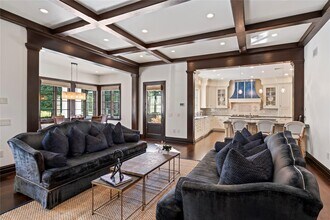 241 Jennings Rd in Cold Spring Harbor, NY - Building Photo - Building Photo