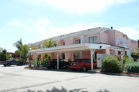 Marina Beach Apartments in Marina, CA - Foto de edificio - Building Photo