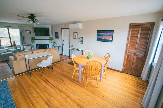 143 Rte 66, Unit 141 in Albuquerque, NM - Building Photo - Building Photo