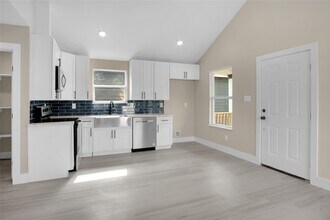 835 22nd St in San Leon, TX - Building Photo - Building Photo